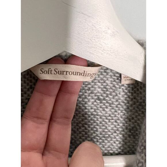 Soft Surroundings One Size Grey & White Striped Fringe Kimono - Picture 4 of 9